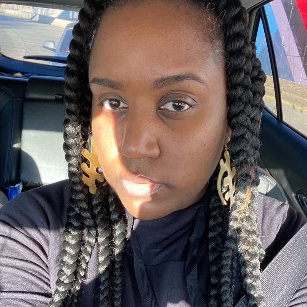 Meet your Posher, Deanna